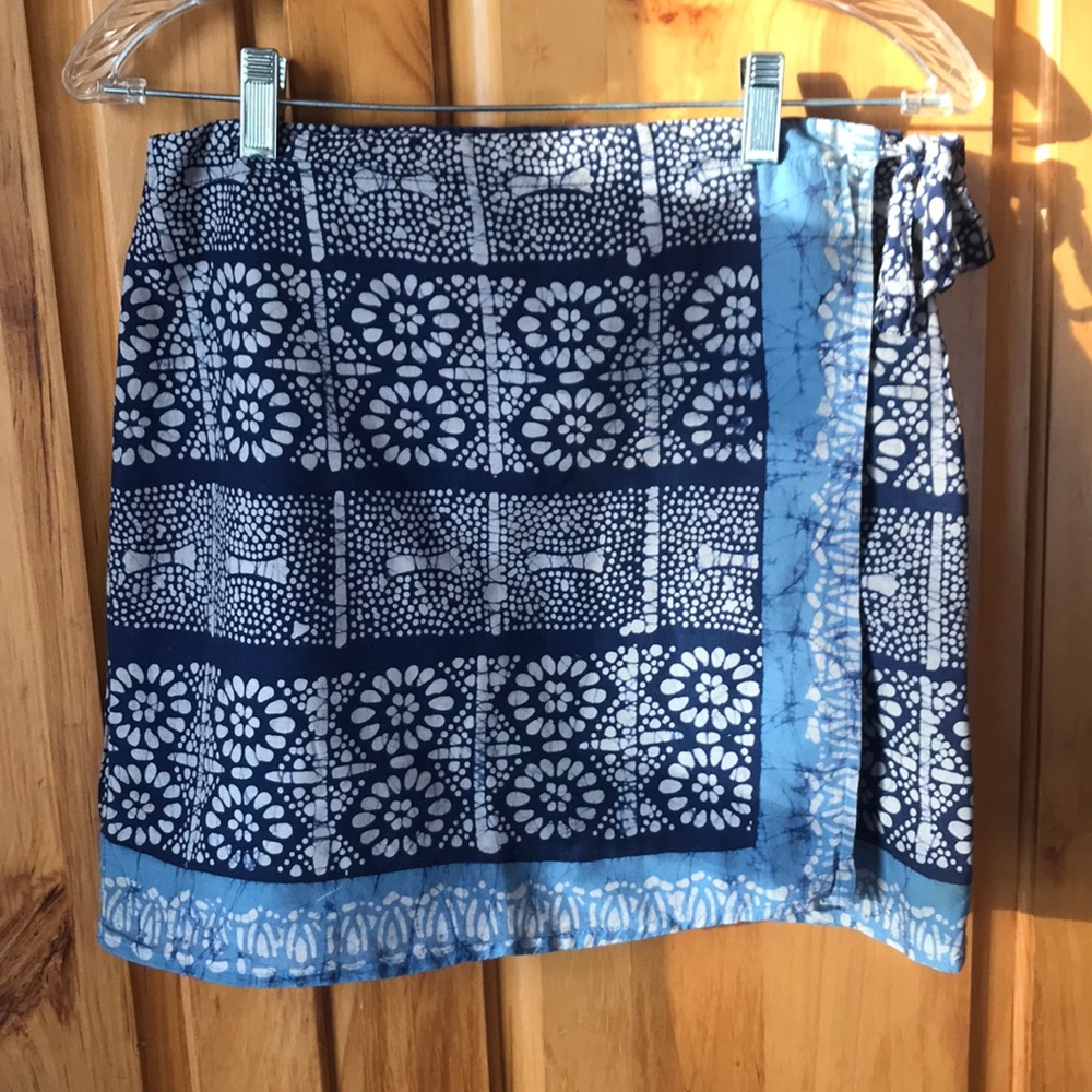 💐American Eagle Wrap Skirt Size 2